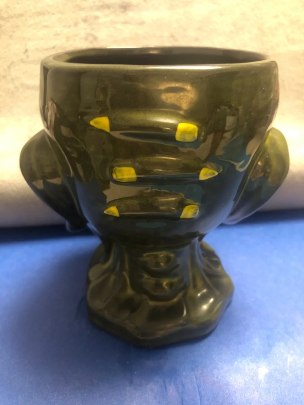 Trader Sam’s Shrunken Head Mug